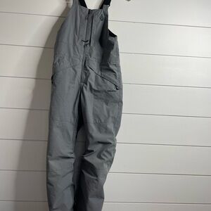 Volcom boys 10 Snow Bib Overalls